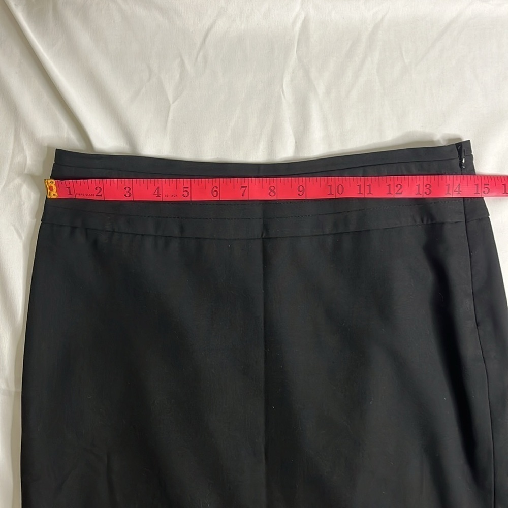 ⭐️ The Limited Black Collection black skirt- size 2 - Picture 2 of 4